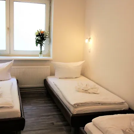Tempelhof 3* Berlin