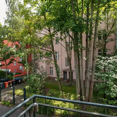 Tempelhof Apartahotel 3*