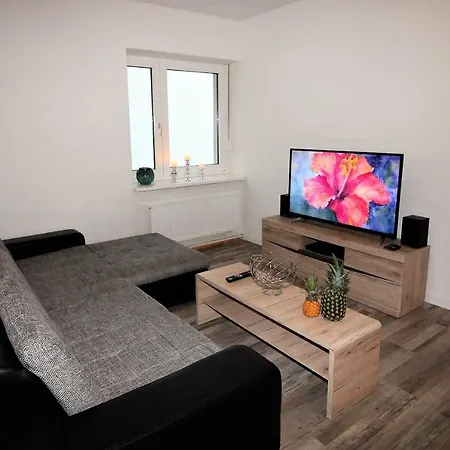 Tempelhof Hotel apartamentowy 3*