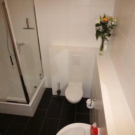 Tempelhof Hotel apartamentowy 3*