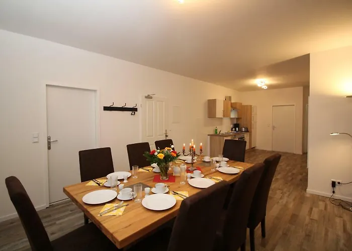 아파트먼트 템펠호프 3*