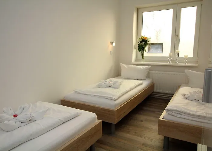 Tempelhof 3* برلين