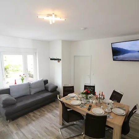 아파트먼트 템펠호프 3*