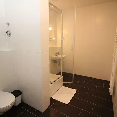 아파트먼트 템펠호프 3* 베를린